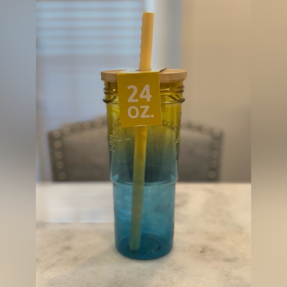 WAWA limited edition Island Surf 🏄‍♂️ Reusable Tumbler / Mug - 24oz - Picture 2 of 8